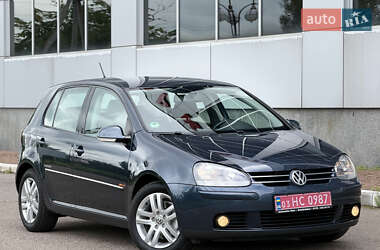 Хэтчбек Volkswagen Golf 2009 в 