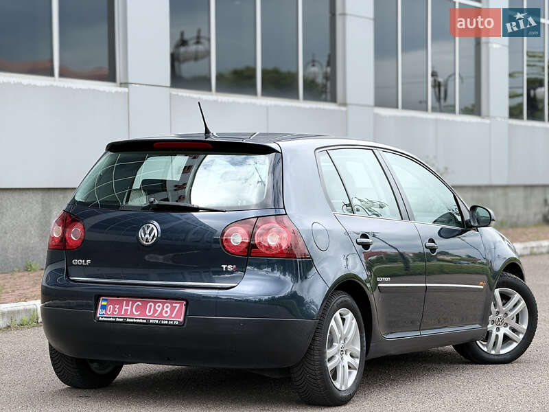 Хетчбек Volkswagen Golf 2009 в Білій Церкві