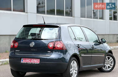 Хэтчбек Volkswagen Golf 2009 в 