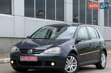 Хэтчбек Volkswagen Golf 2009 в 
