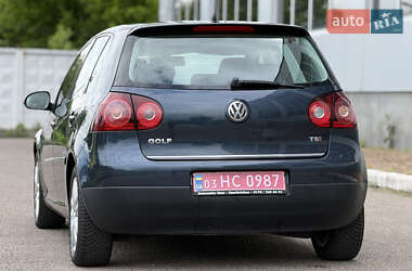 Хэтчбек Volkswagen Golf 2009 в 