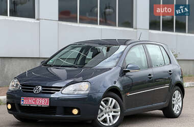 Хэтчбек Volkswagen Golf 2009 в 