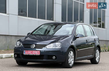 Хэтчбек Volkswagen Golf 2009 в 