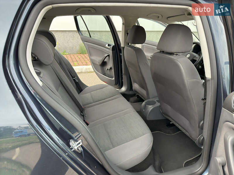Хетчбек Volkswagen Golf 2009 в Білій Церкві