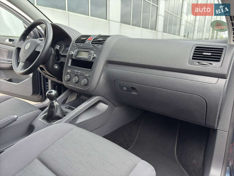 Хетчбек Volkswagen Golf 2009 в Білій Церкві