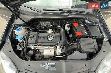 Хэтчбек Volkswagen Golf 2009 в 