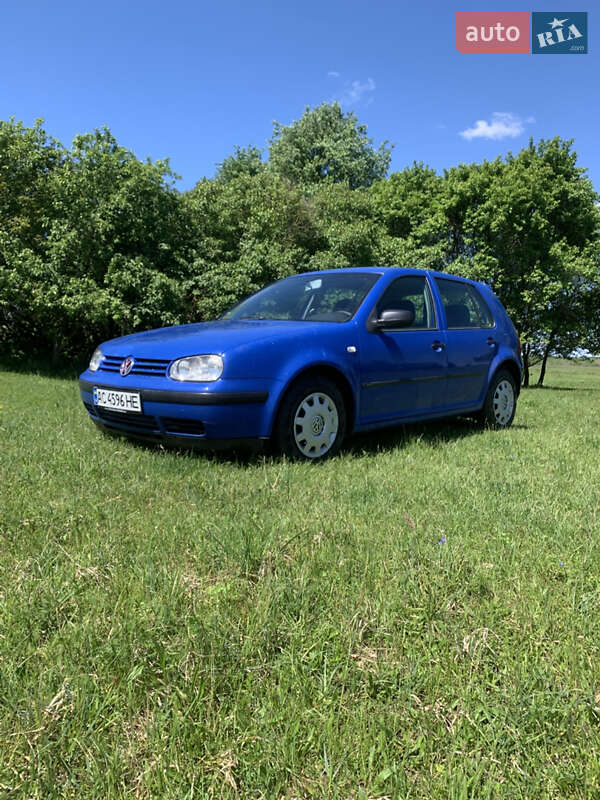 Volkswagen Golf 2002