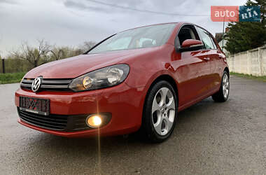 Хетчбек Volkswagen Golf 2009 в 