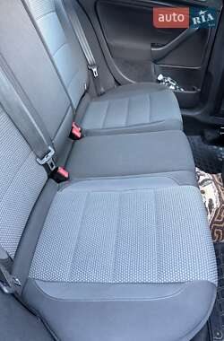 Універсал Volkswagen Golf 2010 в 