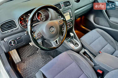 Хэтчбек Volkswagen Golf 2012 в 