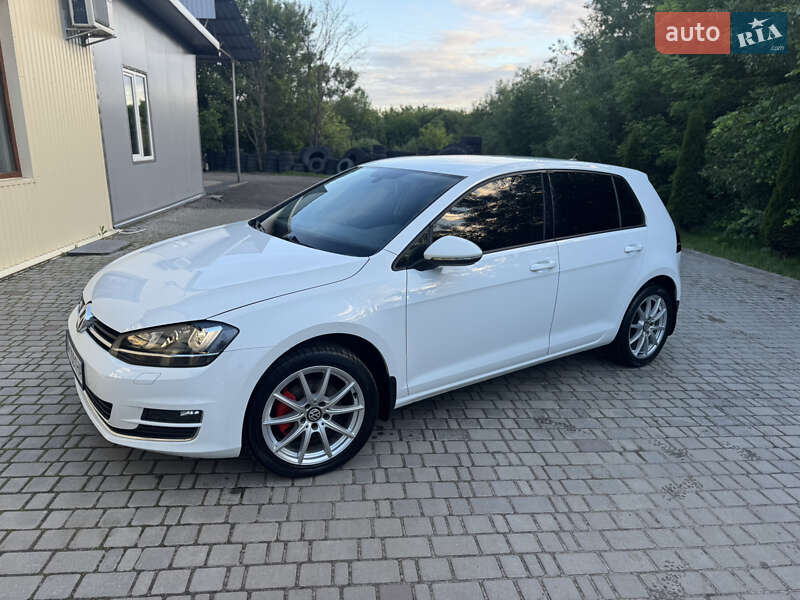 Хетчбек Volkswagen Golf 2013 в Києві