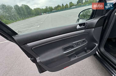 Хэтчбек Volkswagen Golf 2007 в 