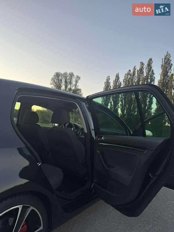 Хетчбек Volkswagen Golf 2007 в Дубні