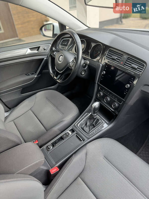 Універсал Volkswagen Golf 2018 в Ковелі