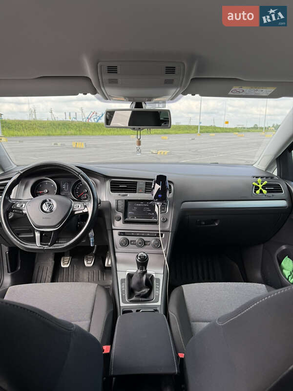 Універсал Volkswagen Golf 2015 в Львові