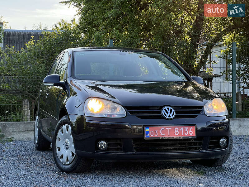 Хэтчбек Volkswagen Golf 2008 в Дрогобыче
