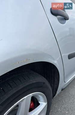 Хэтчбек Volkswagen Golf 2008 в 