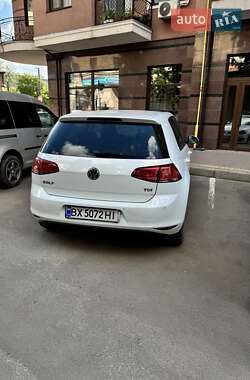 Хэтчбек Volkswagen Golf 2014 в 