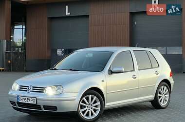 Хэтчбек Volkswagen Golf 2001 в Одессе