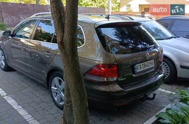 Універсал Volkswagen Golf 2011 в 