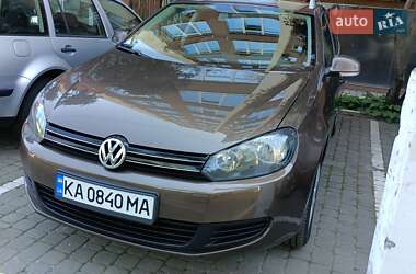 Універсал Volkswagen Golf 2011 в 