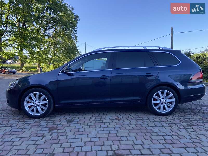 Универсал Volkswagen Golf 2010 в 
