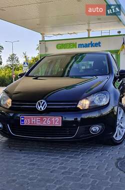 Хэтчбек Volkswagen Golf 2010 в Золочеве