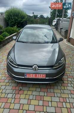 Хэтчбек Volkswagen Golf 2021 в 