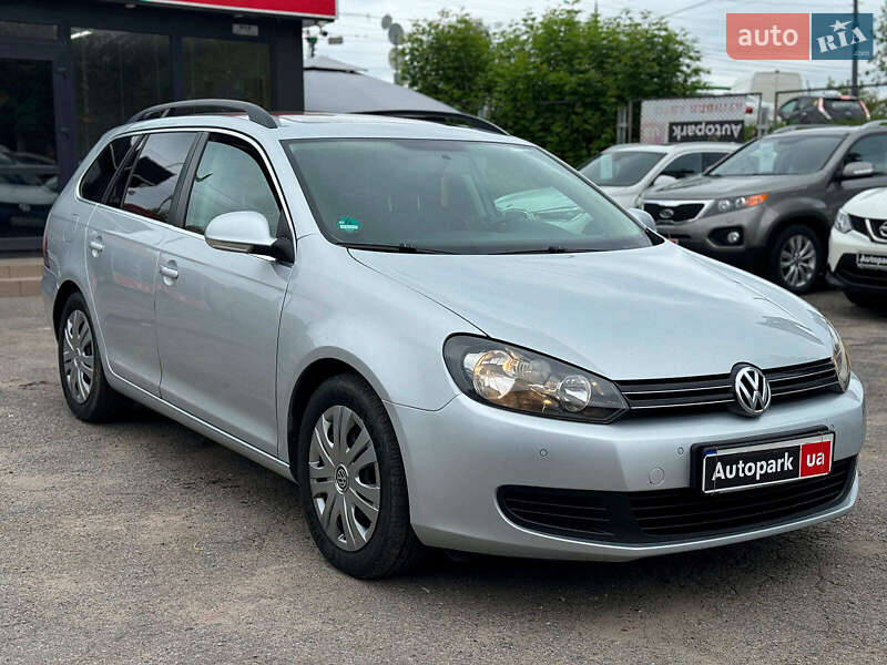 Універсал Volkswagen Golf 2011 в Вінниці