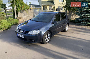 Хэтчбек Volkswagen Golf 2008 в Киеве