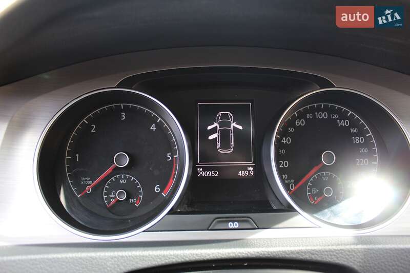 Універсал Volkswagen Golf 2015 в Житомирі