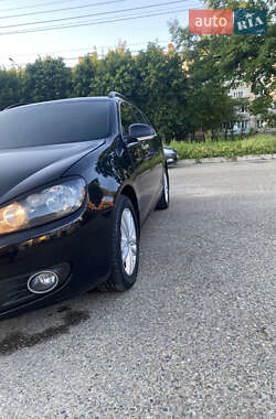 Універсал Volkswagen Golf 2010 в 