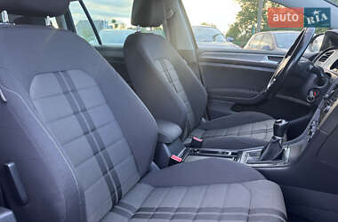 Универсал Volkswagen Golf 2016 в 