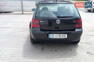 Хэтчбек Volkswagen Golf 2001 в 