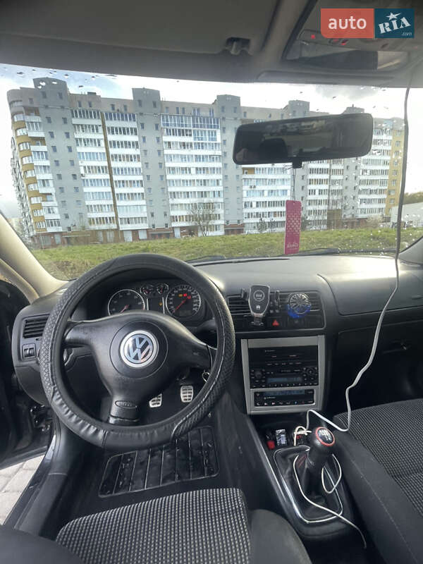 Хэтчбек Volkswagen Golf 1999 в Львове