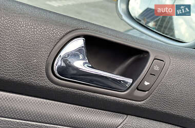Хэтчбек Volkswagen Golf 2005 в 