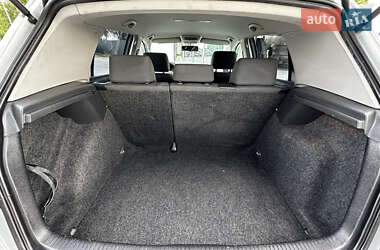 Хэтчбек Volkswagen Golf 2005 в 