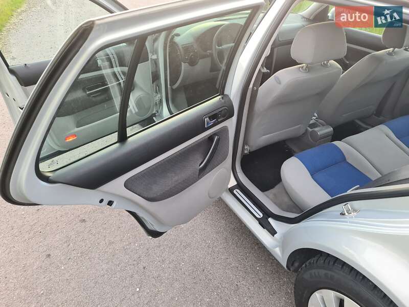 Хетчбек Volkswagen Golf 2000 в Львові