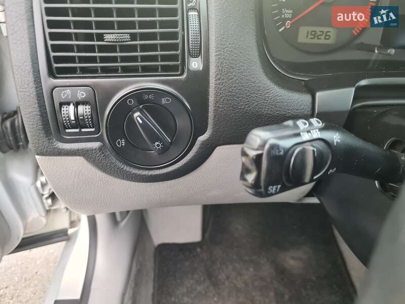 Хетчбек Volkswagen Golf 2000 в Львові