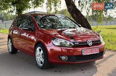 Хэтчбек Volkswagen Golf 2010 в 
