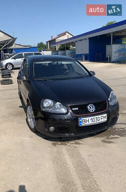 Хэтчбек Volkswagen Golf 2006 в 