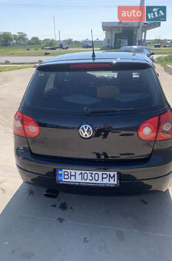 Хэтчбек Volkswagen Golf 2006 в 
