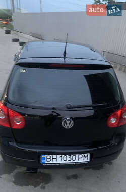 Хэтчбек Volkswagen Golf 2006 в 