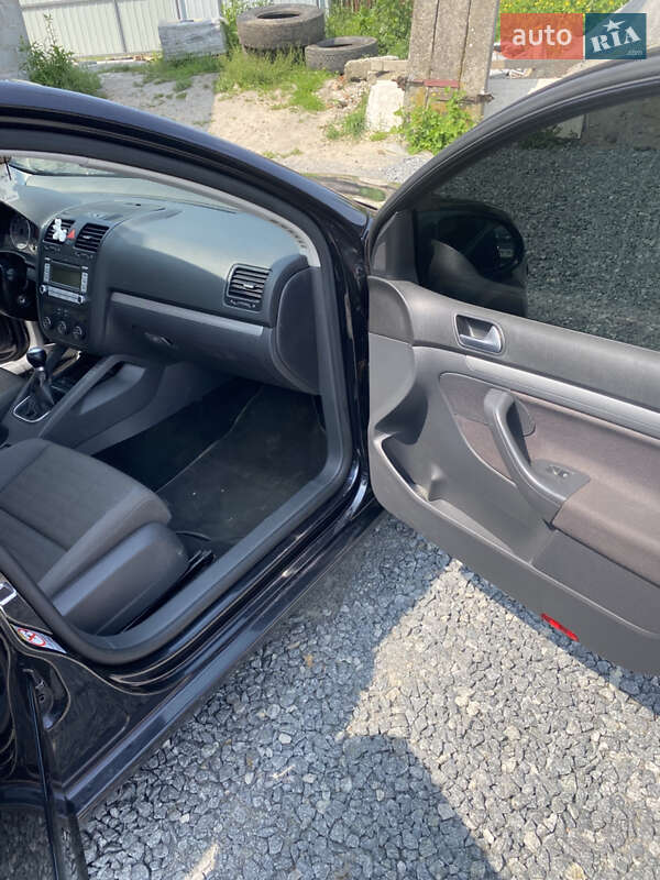 Хетчбек Volkswagen Golf 2007 в Любарі