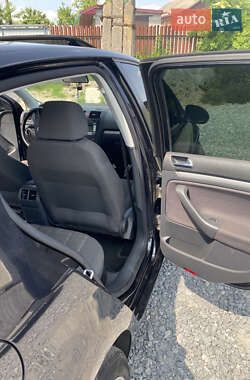 Хэтчбек Volkswagen Golf 2007 в 