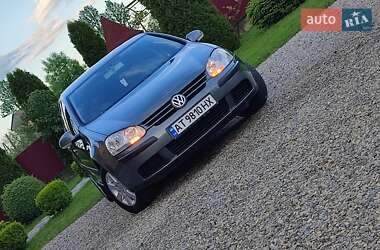 Хэтчбек Volkswagen Golf 2004 в 