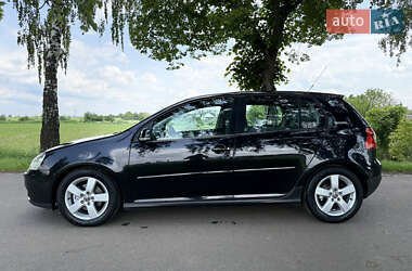 Хэтчбек Volkswagen Golf 2007 в 
