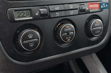 Хэтчбек Volkswagen Golf 2007 в 