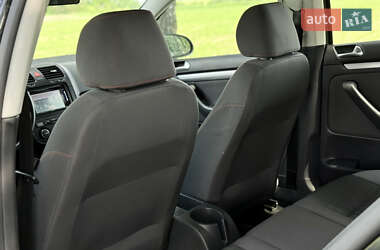 Хэтчбек Volkswagen Golf 2007 в 