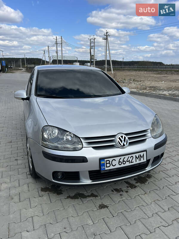 Volkswagen Golf 2003
